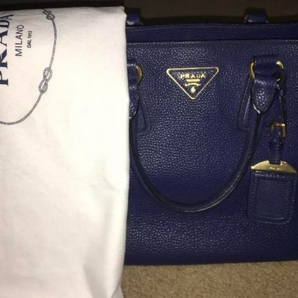 PRADA PURSE - Picture 5 of 7